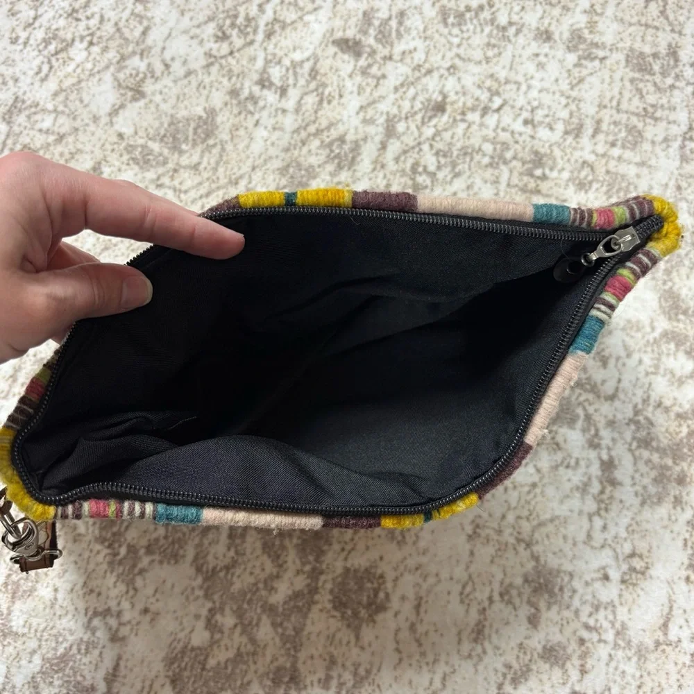 Southwest Woven‎ Print Wristlet Clutch